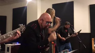 Videobob and Sebastian Bach sing "Living After Midnight" - RRFC 2017