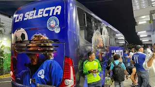 Llegada de la SELECTA al ESTADIO CUSCATLÁN En vivo 🇸🇻