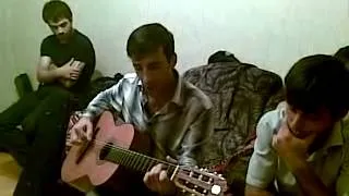 Дагестанец четко играет на гитаре! Песня про Лайку