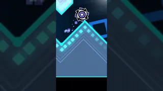 ОЧЕРЕДНОЙ ЧИТЕР В GEOMETRY DASH