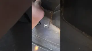 comment ouvrir le capot de la Peugeot 807