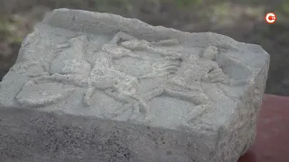 СТВ / Археологи обнаружили в Херсонесе уникальное надгробие эпохи Римской империи