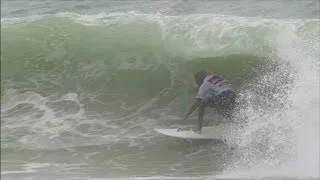 Kelly Slater defeats Joel Parkinson to win Quiksilver Pro Gold Coast Final