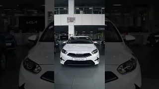 Kia Ceed SW вызывает яркие эмоции с первого взгляда. В наличии в Kia Авилон