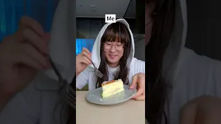 How to eat cheese cake