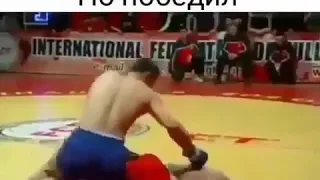 Вот оно жажда победы💀(Чеченец сломал себе ногу,но не сдался!!!)💪