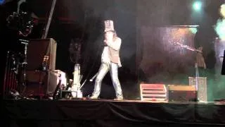 Alice Cooper - School's Out - Another Brick in the Wall @ Alexandra Palace, London 29/10/2011