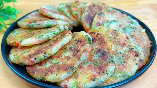 This recipe of potato pancakes is so delicious, no kneading or frying, salty, soft, waxy and crispy,