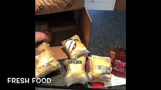 Nom Nom Unboxing by Meal Finds