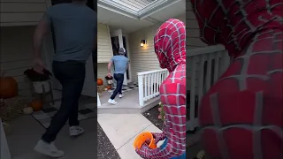 Different ways to hand out candy. #trickortreat #halloween