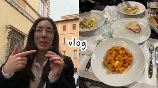 Italian vlog: vi porto in giro per il centro di Roma, vi consiglio un podcast da ascoltare (Sub)