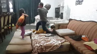 Cuando papá se queda cuidando los niños