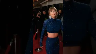 Taylor Swift dancing alone at Grammy’s 🥲🫶 #shorts #taylorswift