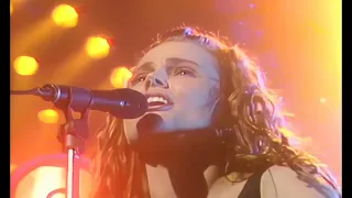 Leave A Light On - Belinda Carlisle (1989) HD