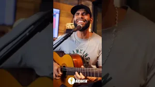 Gusttavo Lima - Sem medo de ser feliz - voz e violão - AiCanta!