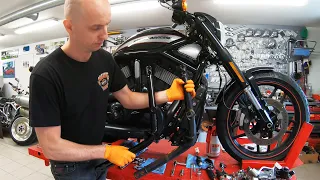 How To Replace Right Frame Lower Rail on 2012- Harley-Davidson VRSC by Fredy.ee