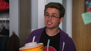 Adam Gets an Idea For How to Get Pops Back His Energy - The Goldbergs