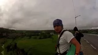 Удар об скалу, неудачный прыжок с моста ropejumping 2013