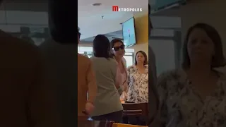 Michelle Bolsonaro é provocada em restaurante e maquiador joga copo em mulher