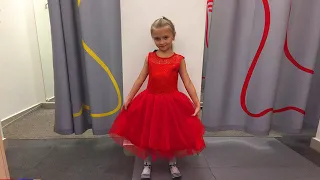 Ярослава хочет стать принцессой! Почему мы не купили платье?