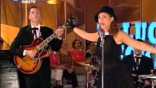 Bill Bailey-The LUCKY DUCKIES Feat. Claudia Faria-Portugal no Coração 10-Out-12.mpg