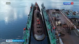 Легендарная советская атомная подводная лодка "Ленинский комсомол" вошла в Неву