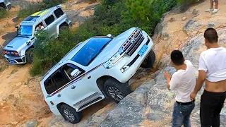 Land Cruiser GXR V6 4.0L vs Beijing BJ40 2.3L Turbo vs Tank 300 2.0L vs  turbo PK  Off-road Driving