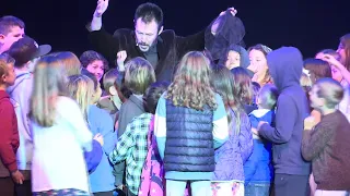 Hundreds turn out for Annual Magic Show at Lobero Theater