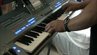 Cover of Everybodys Somebodys Fool Yamaha Tyros 5