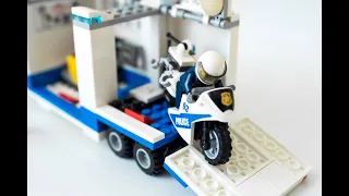 Lego review. Lego 60139 city Mobile Command Center speed build