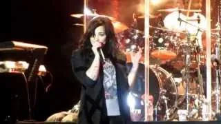 Heart Attack- Demi Lovato LIVE