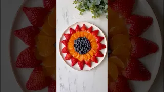 How to make a beautifu Fruit platter #fruitcutting #fruitcarving #fruitart #healthysnacks #short