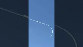 запуск ракет с самолёта над Мариуполем