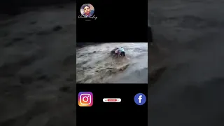 Viral video of 5 people drawn in flood 😞