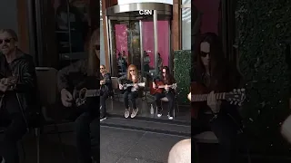 MEGADETH dio un SHOW en la VEREDA del HOTEL MADERO