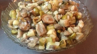 ЗАКУСОЧНЫЙ салатик с маринованными ГРИБОЧКАМИ