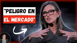 🔻Cathie Wood ADVERTENCIA - Se acerca un desplome inflacionario! Predice una nueva CRISIS en Bolsa