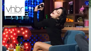 Vanessa Hudgens e Kellan Lutz no WWHL: "Can! They! Make! It! Sexy?" - 21.05.15 | Legendas PT-BR