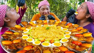Fried Fish with Soybean Sauce and Noodle | Food O'clock TV