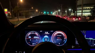 Mercedes Benz 2020 GLE driving