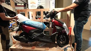 Unboxing YAMAHA RayZR 125cc scooter 2024 red color