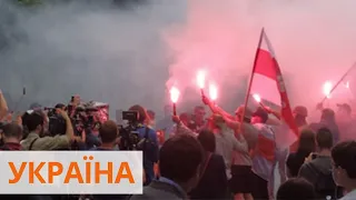 Драка под посольством Беларуси в Киеве. Уже шесть задержанных, среди них узник Кремля Кольченко