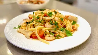 Паста с морепродуктами в томатном соусе/ Seafood Pasta with  tomato sauce