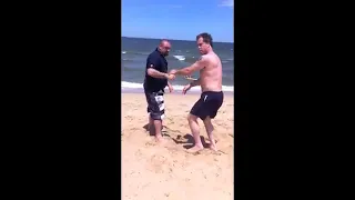 dux ryu ninjitsu grandmaster sky benson showing basic techniques at the beach