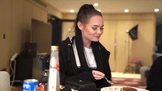 Talia Mar Rates Behzinga's Cooking