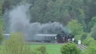 Stoomtrein van de SSN stoomt door de Eifel