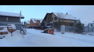 город Москве чистит машина на снег ❄  мини трактор 🚜