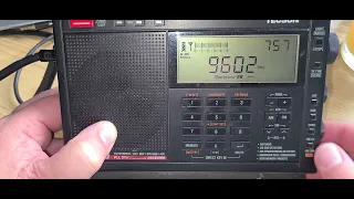 Tuning 9000 to 10000 kHz Shortwave on Tecsun PL-680 receiver on MLA 30 loop antenna