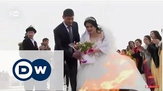 Kırgızistan’ın tartışmalı geleneği: Zorla kız kaçırıp evlenmek - DW Türkçe