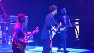 John Mayer - Slow Dancing in a Burning Room 4/11/17 United Center  Chicago, IL